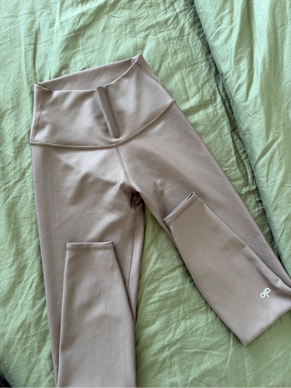 ALO airlift leggings mushroom like new xs